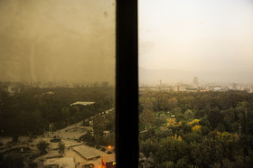 گرد و غبار آسمان تهران 